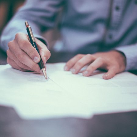 certified, licensed and bonded mobile notary in Austin TX notarizing documents